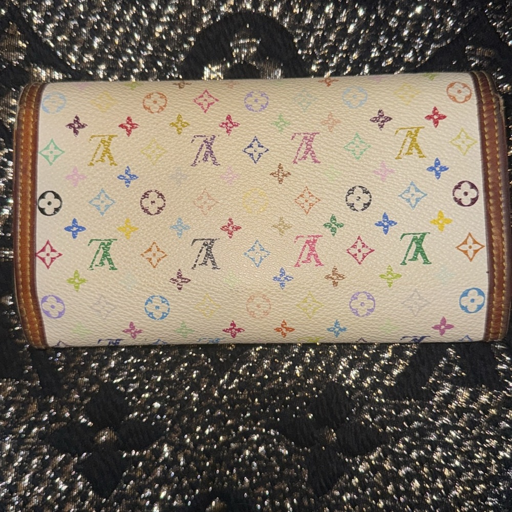 Women’s or Men’s Louis Vuitton MURAKAMI monogram Porte Trevor Wallet! Preloved❤️ - Picture 5 of 17